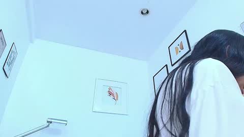 Snapshot of littlee_emilyy_ chatting on 12.22.24 Emily online show from 12.22.24