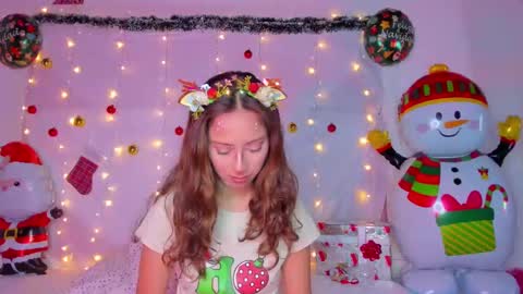 littlee_emma_ online show from 12.23.24