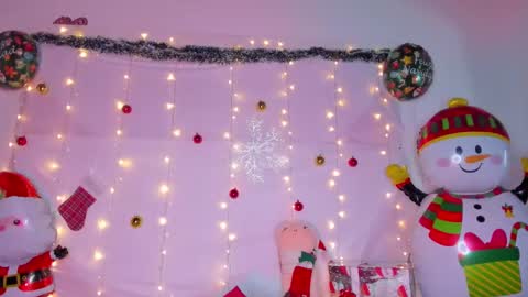 littlee_emma_ online show from 12.30.24
