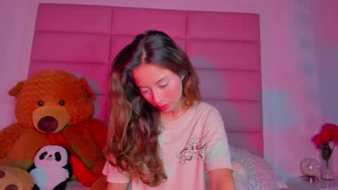 littlee_emma_ online show from 02.19.25