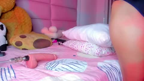 littlee_emma_ online show from 03.05.25