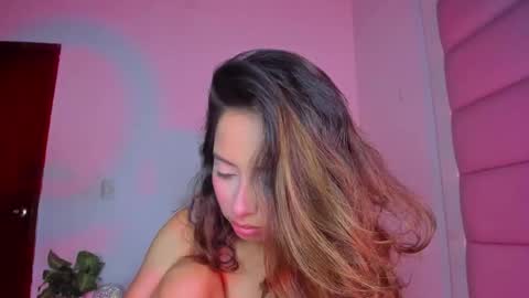 littlee_emma_ online show from 09.10.25
