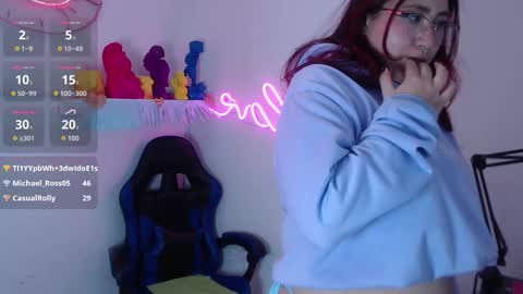 Snapshot of littlee_red chatting on 10.20.25 Angel  online show from 10.20.25