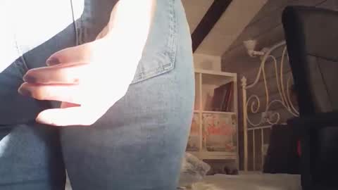 Your little flower  online show from 04.08.26