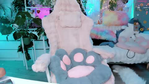 Snapshot of littleflufflepuff chatting on 02.03.25 Riza Riri Puff online show from 02.03.25