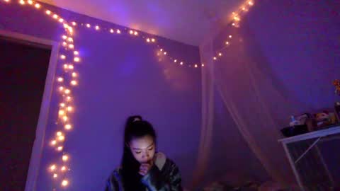 Snapshot of littlefreak_210 chatting on 12.17.24 The Freaky Angel online show from 12.17.24