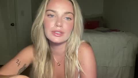Marciabrady online show from 09.08.25