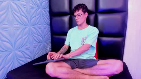 MAX online show from 09.09.25