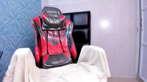 MAX online show from 11.01.25