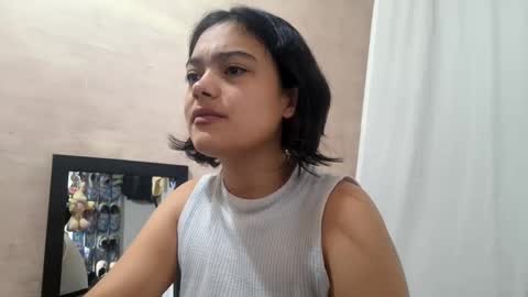Snapshot of littlemelii chatting on 09.12.25 Melia online show from 09.12.25