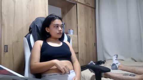 Snapshot of littlemelii chatting on 09.18.25 Melia online show from 09.18.25