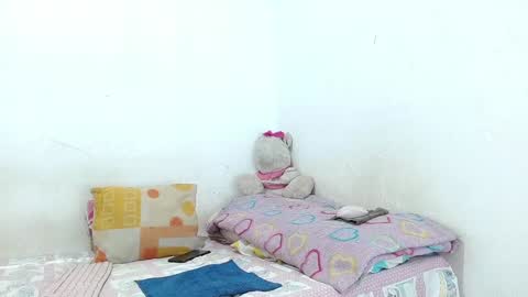  Mia online show from 12.25.24