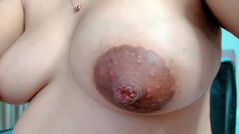 Sarahs Room online show from 03.04.25