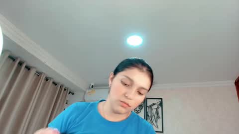 Sarahs Room online show from 03.02.26