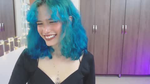 LAUREN online show from 09.19.25