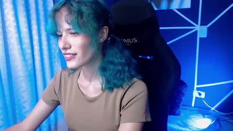 LAUREN online show from 09.30.25