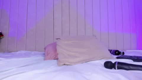 im olivia IG littleolivia01 online show from 12.28.24