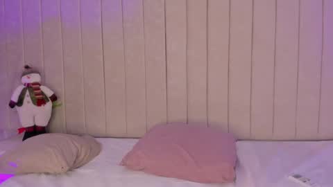 im olivia IG littleolivia01 online show from 12.31.24