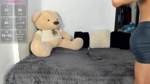 Snapshot of littleparker chatting on 10.02.25 PARKER online show from 10.02.25