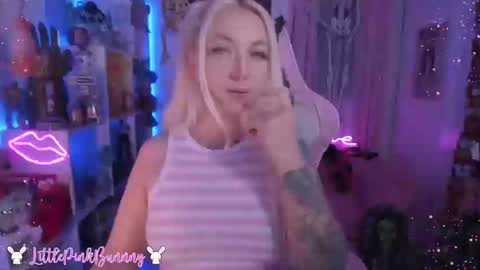 Snapshot of littlepinkbunnny chatting on 10.27.25 LittlePinkBunnny online show from 10.27.25