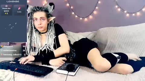 Snapshot of littlepinkcat chatting on 02.22.25 Felix online show from 02.22.25