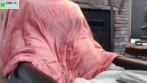 Snapshot of littlepistol chatting on 01.03.25 Miss D Shows Mon Wed Fri online show from 01.03.25