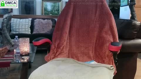 Snapshot of littlepistol chatting on 01.17.25 Miss D Shows Mon Wed Fri online show from 01.17.25