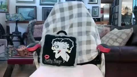 Miss D   Shows Mon Wed  Fri online show from 02.26.26