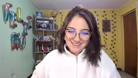 Mia  Wednesday to Sunday 730 am to 1030 am Colombian Hour D online show from 12.02.24