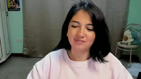 Mia  Wednesday to Sunday 730 am to 1030 am Colombian Hour D online show from 09.16.25