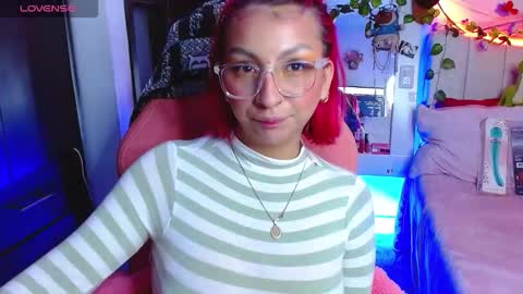 Snapshot of littlerouse_ chatting on 01.19.26 Ruby Rouse online show from 01.19.26