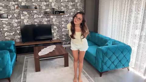 Snapshot of littlesweetyy chatting on 10.09.25 little sweety online show from 10.09.25