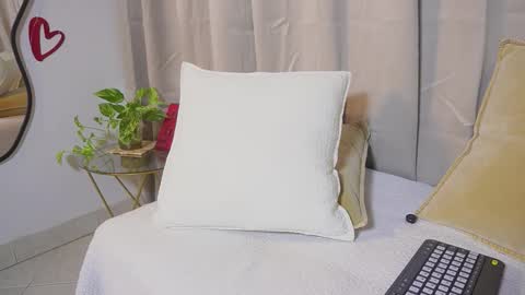 Snapshot of littletammy_ chatting on 12.13.25 littletammy_ online show from 12.13.25