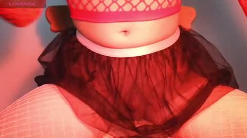 Snapshot of littlwill chatting on 06.16.26 Little Willa online show from 06.16.26