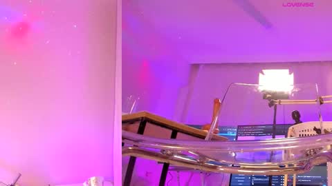  angel eyees  online show from 10.14.25