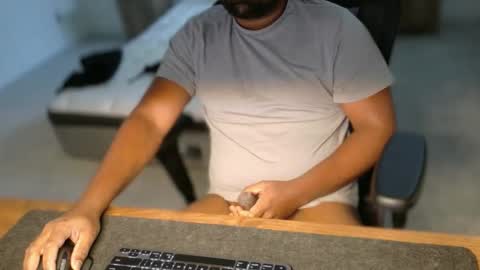 Snapshot of livetribber chatting on 04.19.26 livetribber online show from 04.19.26