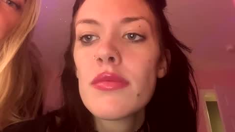 livingdeadgrl13 online show from 10.20.25