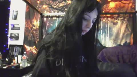 Liv Mirage online show from 01.11.25