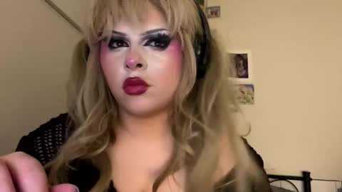 livvybee online show from 02.19.26