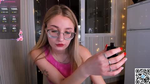 My name is Livy Nice to meet you  Thumbs up please its important online show from 12.28.24