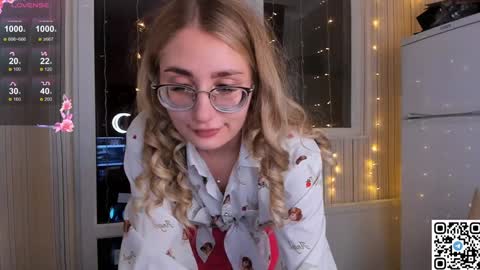My name is Livy Nice to meet you  Thumbs up please its important online show from 01.07.25
