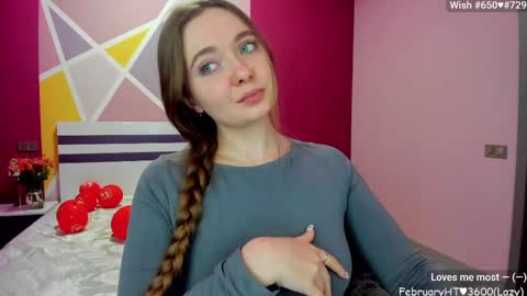 Snapshot of lizaghost chatting on 02.26.25 Girl next door online show from 02.26.25