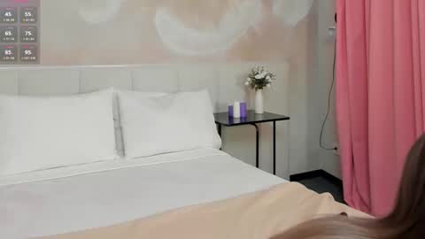 lizaloststar online show from 10.23.25