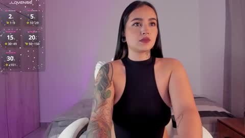 Snapshot of lizasoto chatting on 10.08.25 Liza online show from 10.08.25