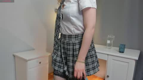 Hello there im Amelia Im new here Lets have fun online show from 12.12.24