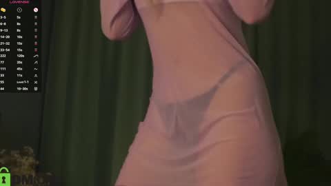 Snapshot of lizbethcoll chatting on 03.10.25 Sunnheart online show from 03.10.25