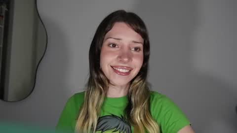 Snapshot of lizgein chatting on 07.19.26 lizgein online show from 07.19.26