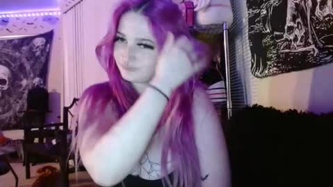 Lizz  online show from 11.26.25