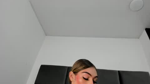 lizz_luna online show from 09.19.25