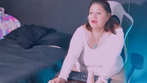 lizz_milf online show from 09.16.25